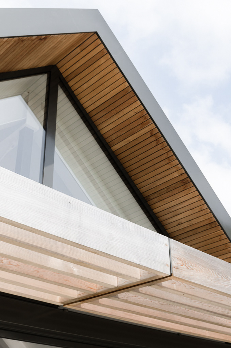 Timber soffit and brise soleil