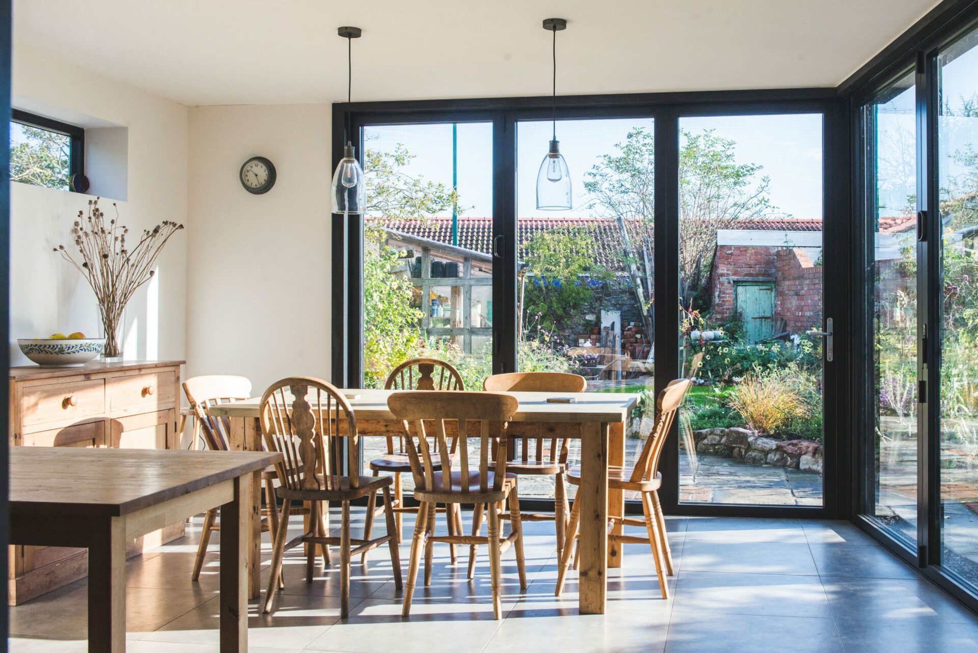 Dining room with corner glazing